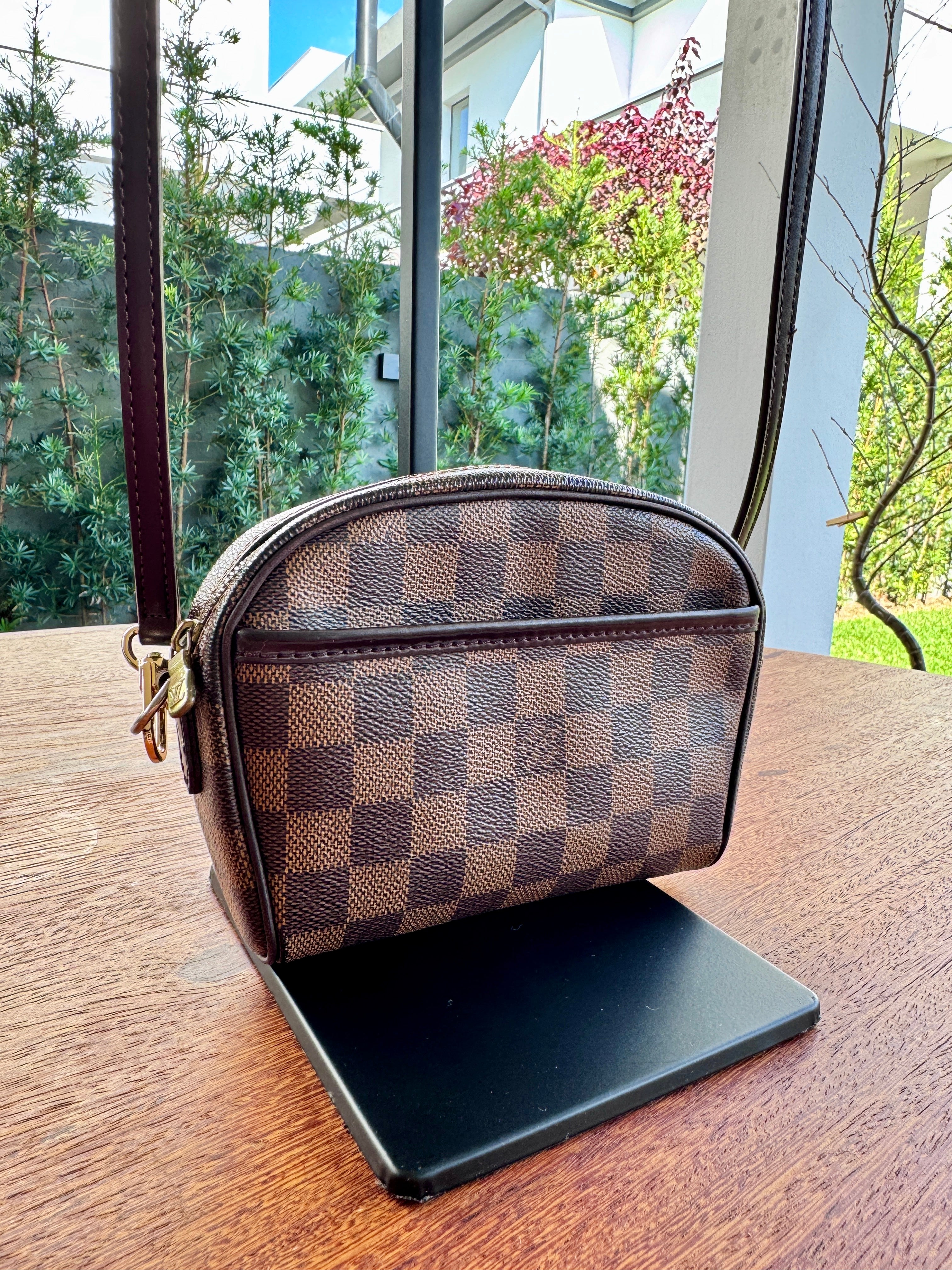 Louis Vuitton Pochette Ipanema