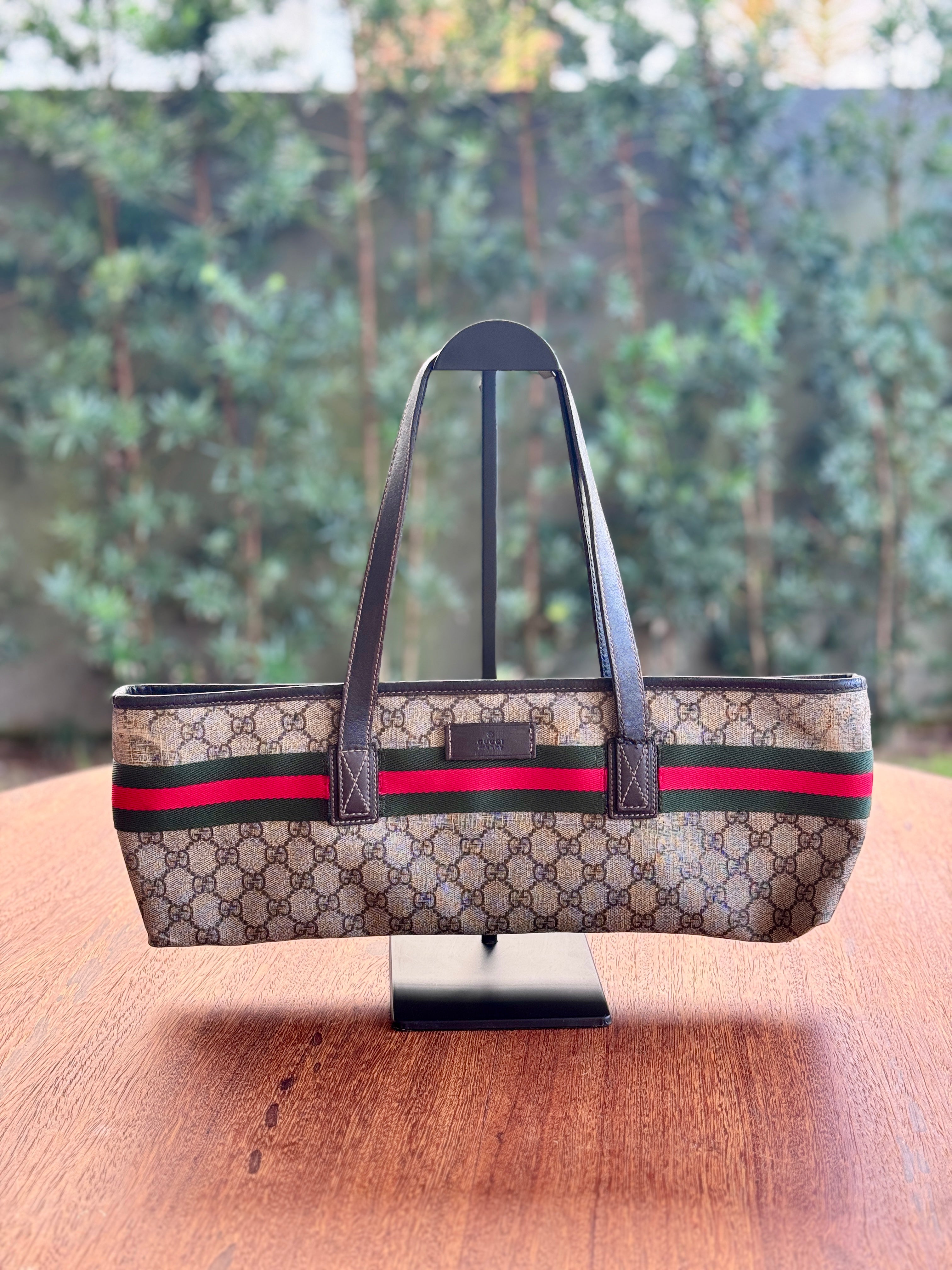 Gucci Supreme Joy "baguette"