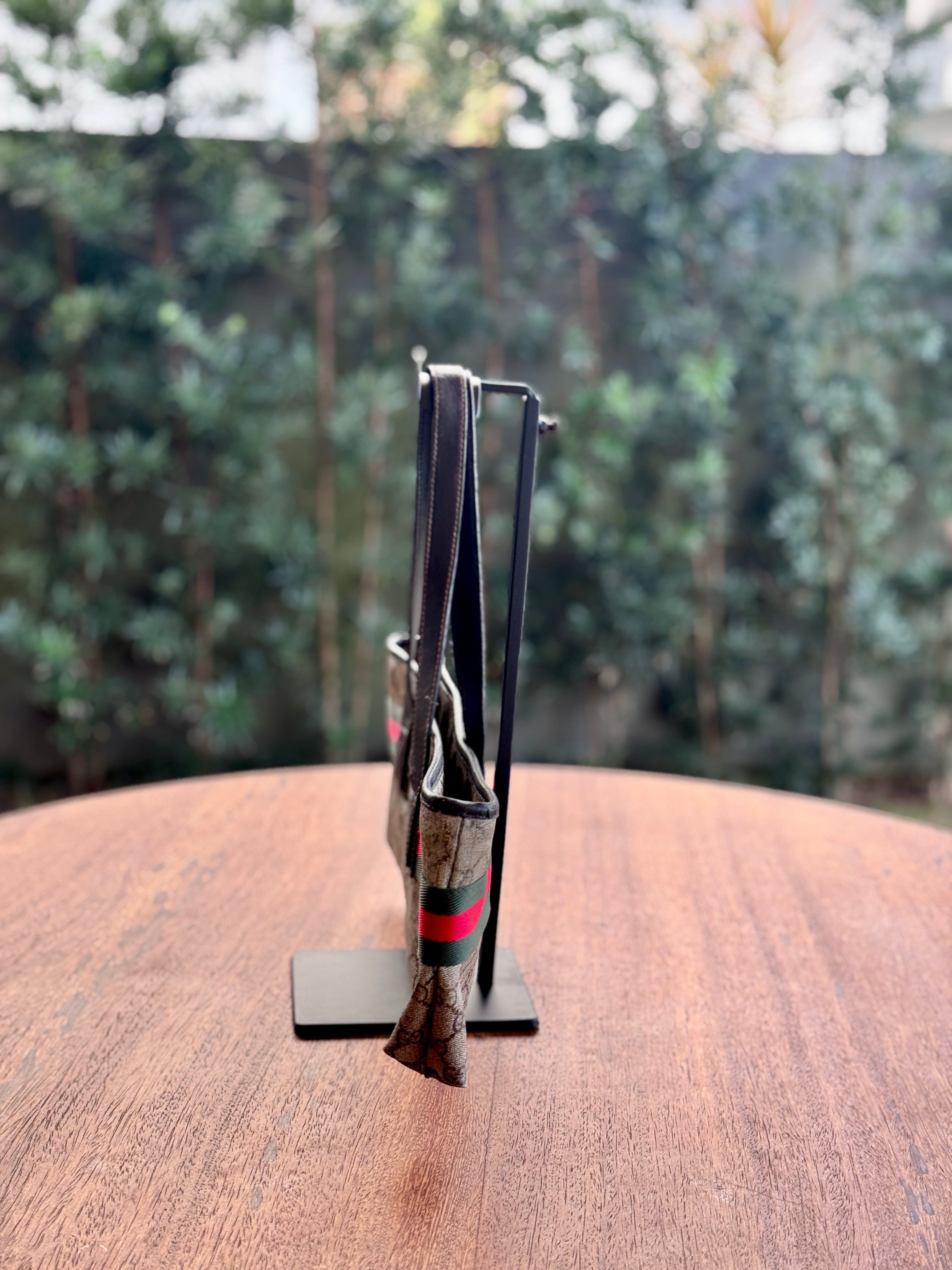 Gucci Supreme Joy "baguette"