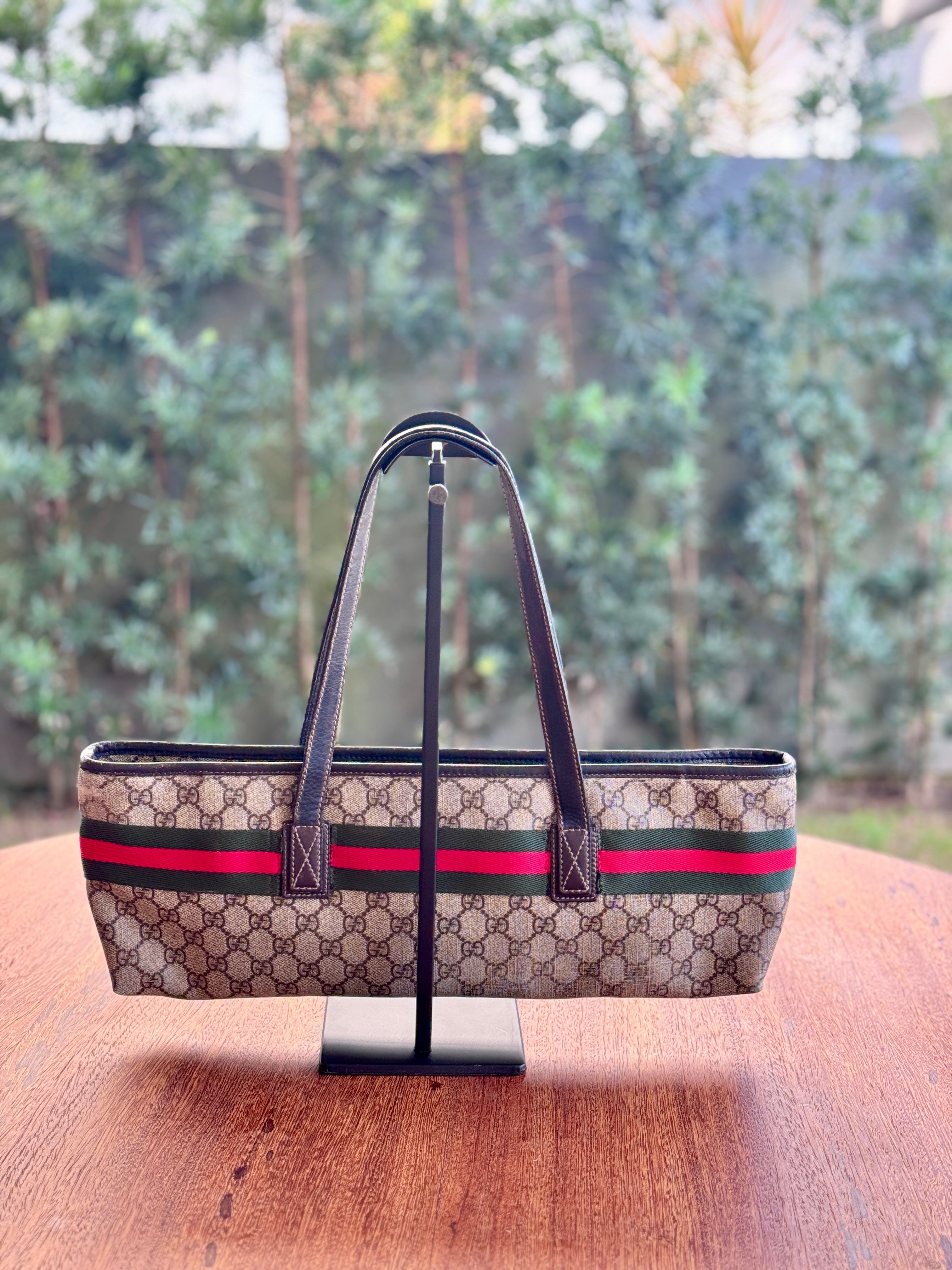 Gucci Supreme Joy "baguette"