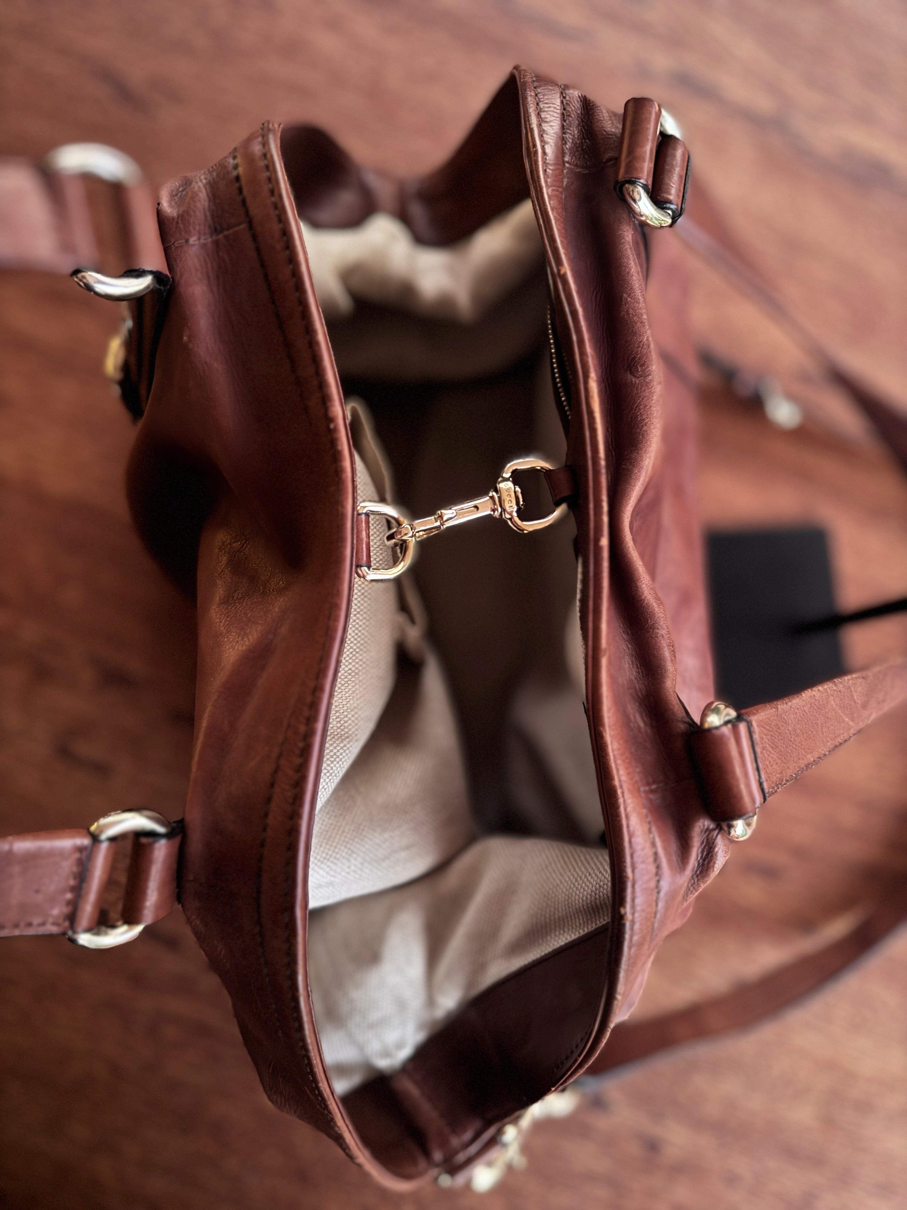 Gucci 2-way Interlock