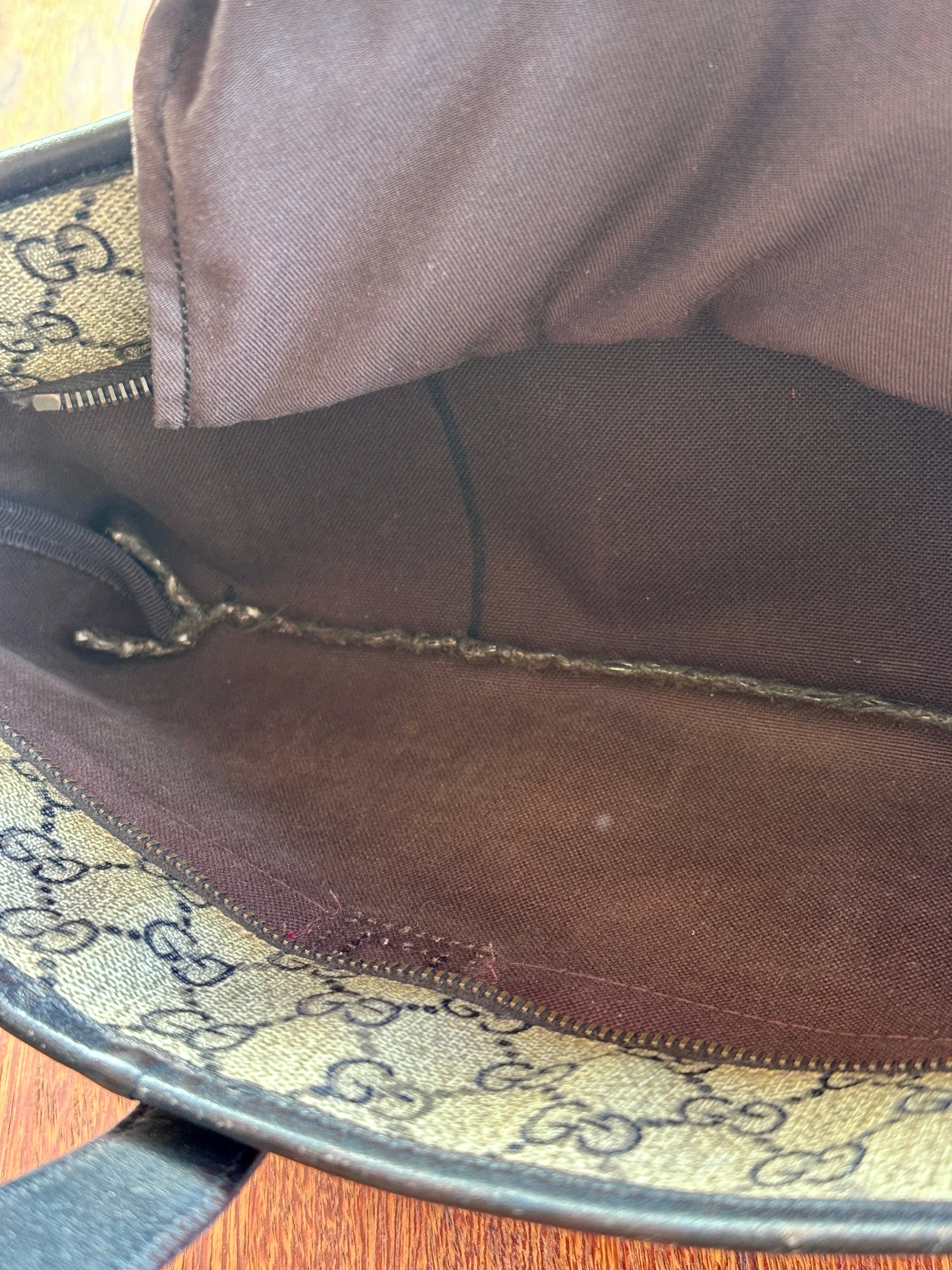 Gucci Supreme Joy "baguette"