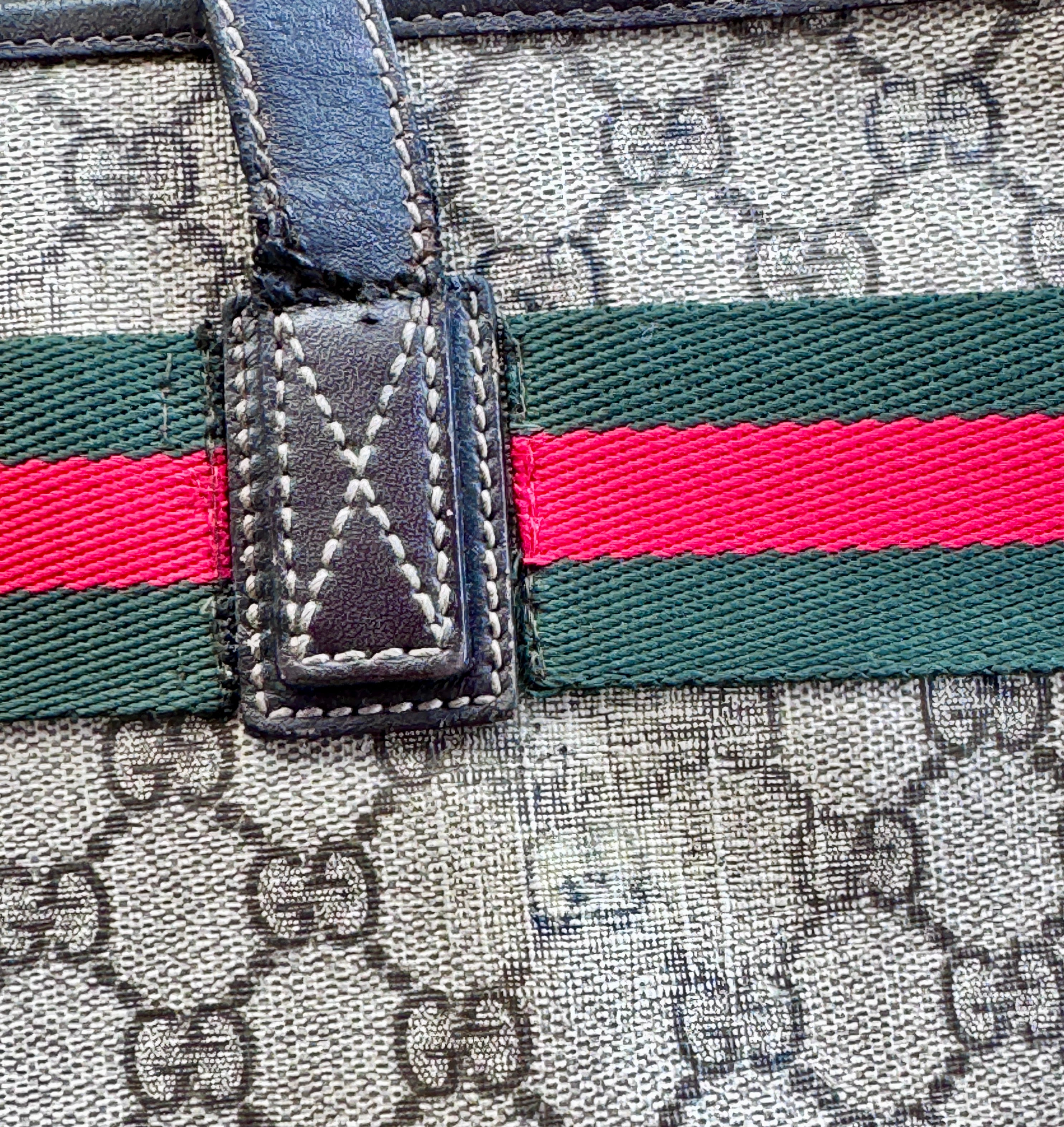 Gucci Supreme Joy "baguette"